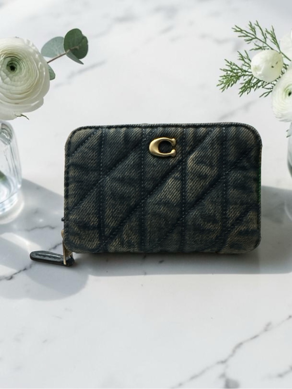 COACH Essential Small Quilted Regenerative Cotton Denim Zip Around Card Case EUC